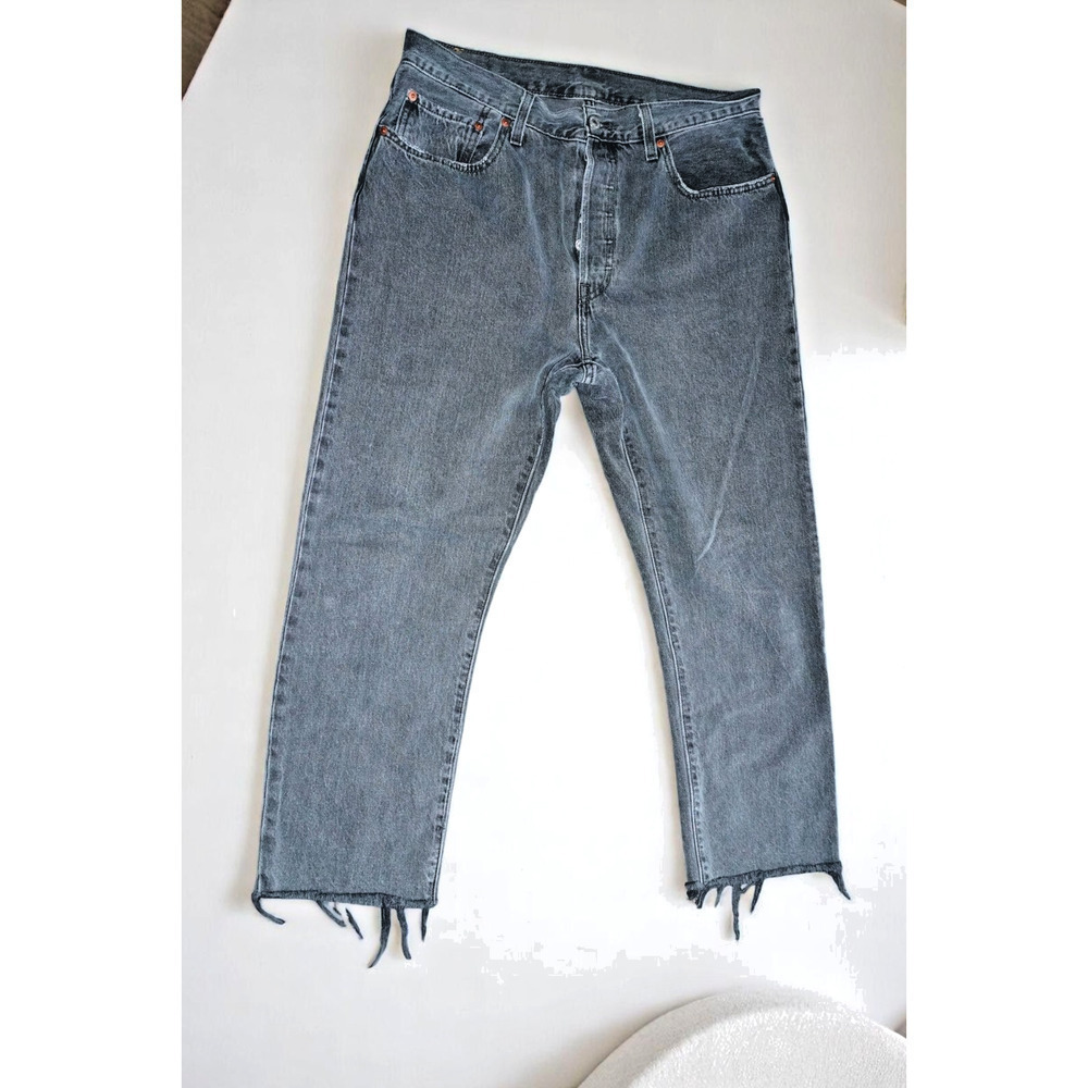 Levi’s 501 Jeans in Coal Black Size 31x26 High Rise Denim Mom Jean Tapered fring